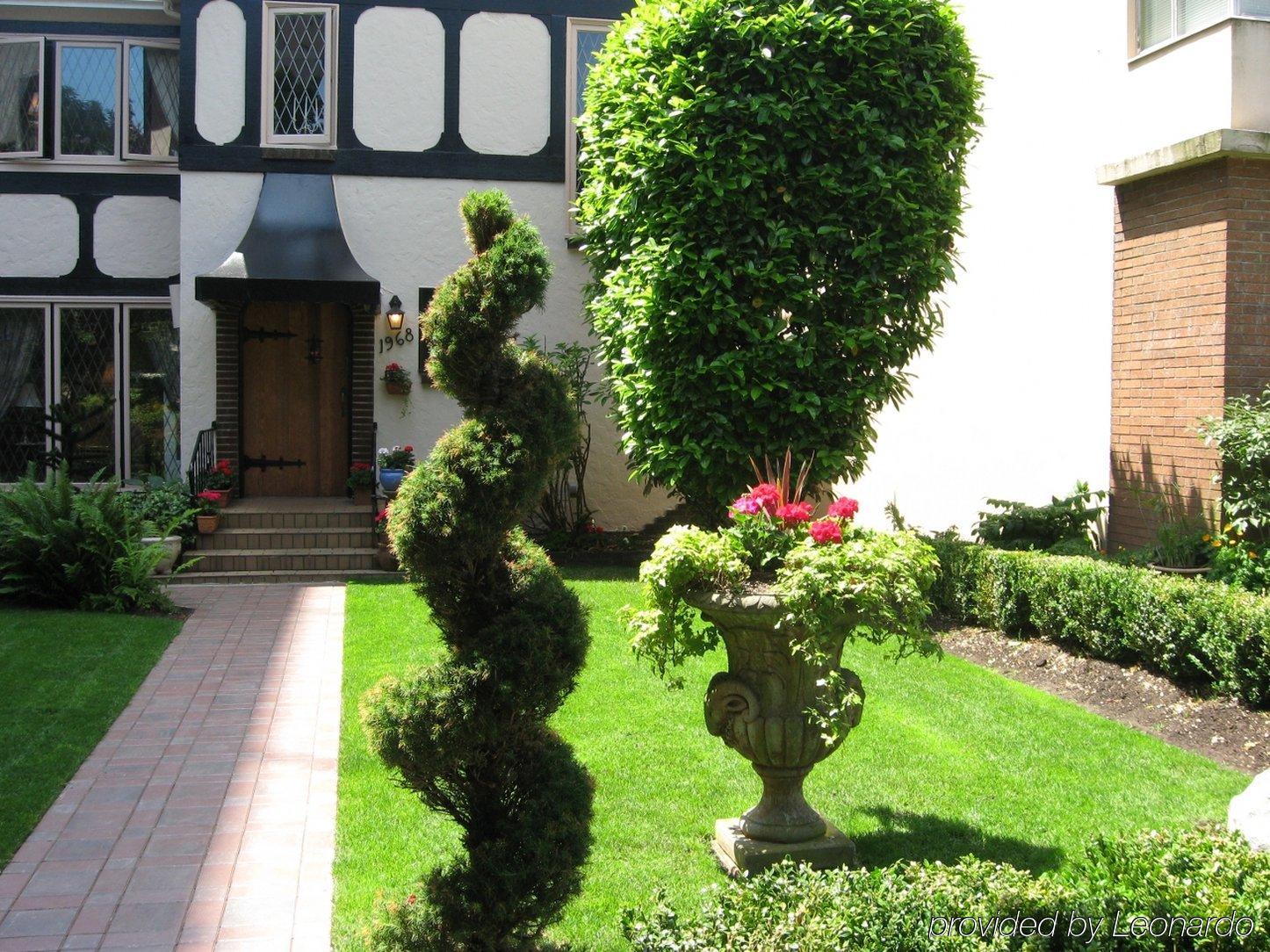 The English Bay Inn Лэнгли Экстерьер фото
