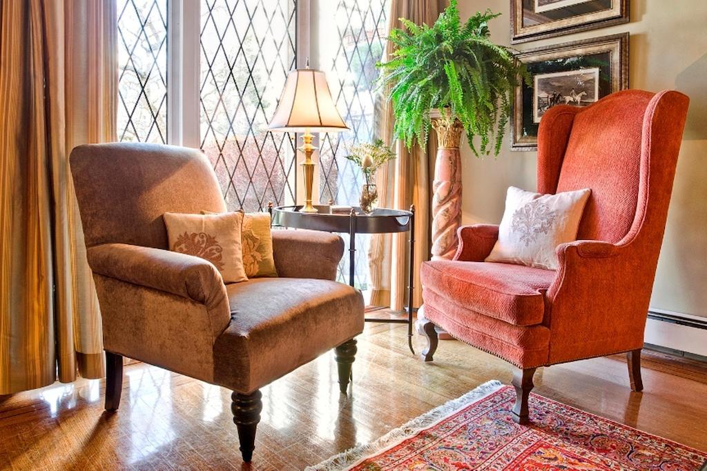The English Bay Inn Лэнгли Экстерьер фото