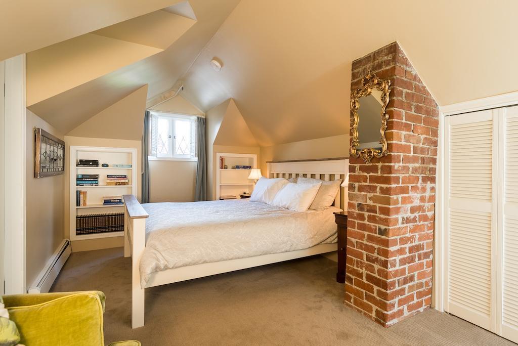 The English Bay Inn Лэнгли Экстерьер фото