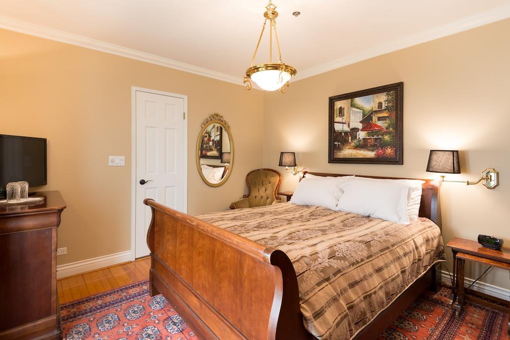 The English Bay Inn Лэнгли Экстерьер фото