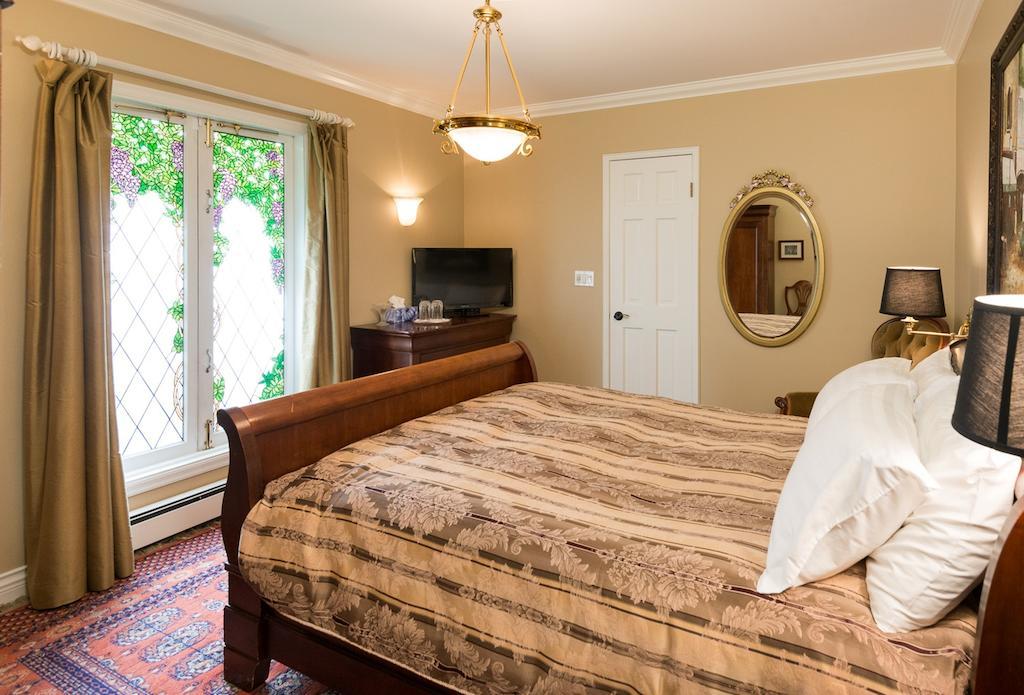 The English Bay Inn Лэнгли Экстерьер фото