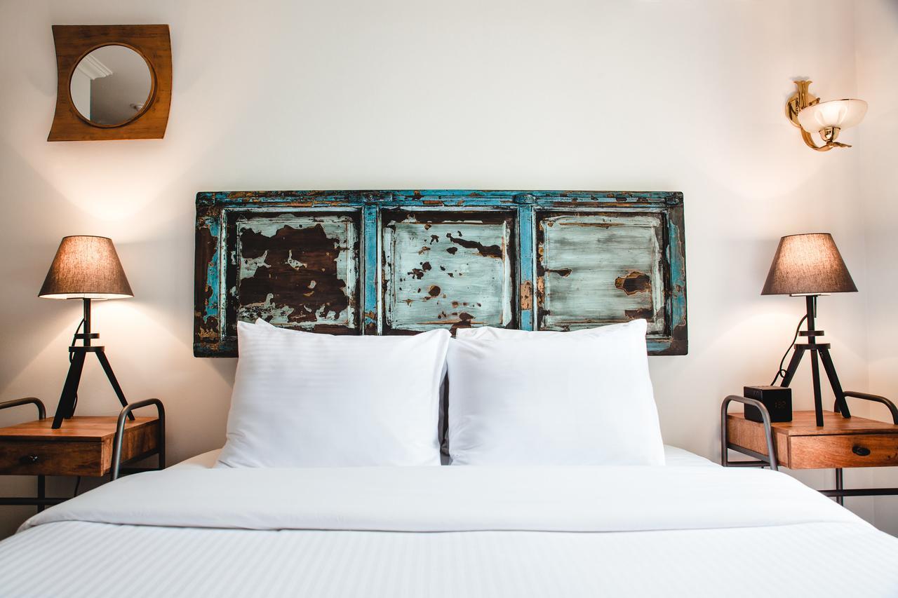 The English Bay Inn Лэнгли Экстерьер фото